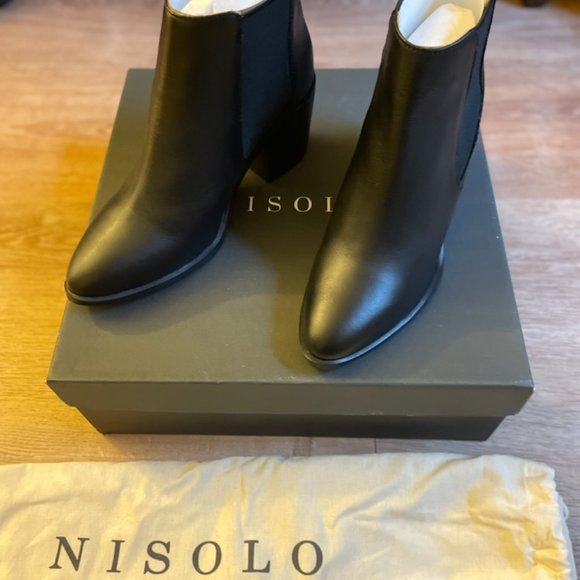 Nisolo Heeled Chelsea Commuter Boot - Black NWB - Picture 5 of 6
